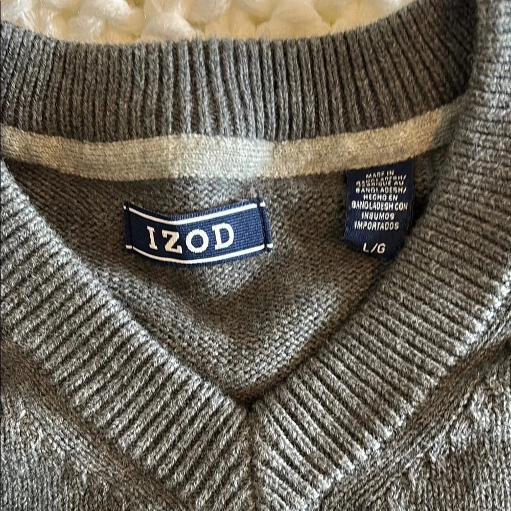 Izod Gray V-Neck Sweater Size L - Picture 3 of 9